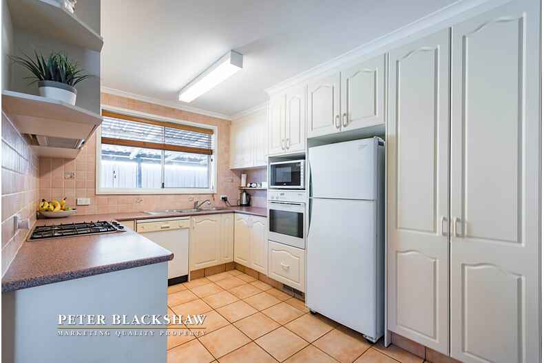 30 Hayley Crescent Karabar