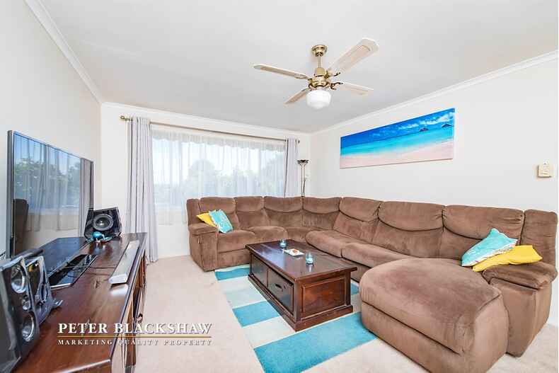 30 Hayley Crescent Karabar