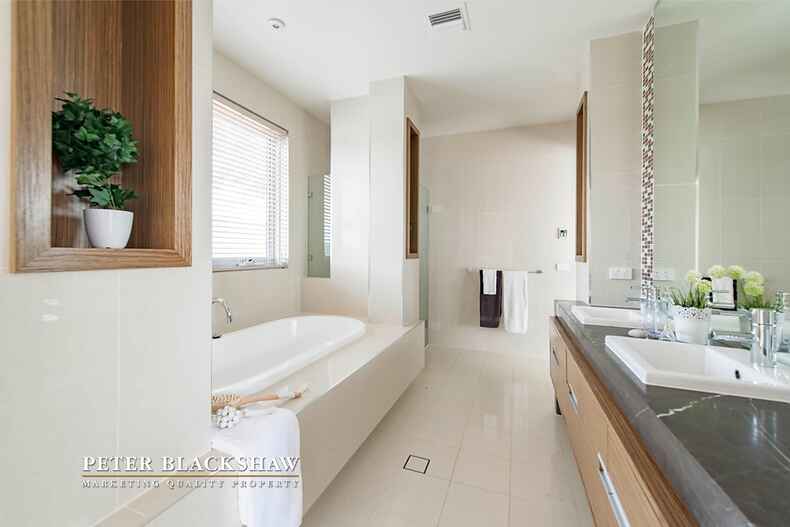 4/15 Dalman Crescent O'Malley 4/15 Dalman Crescent O'Malley