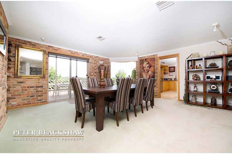 30 Pindari Crescent O'Malley 30 Pindari Crescent O'Malley