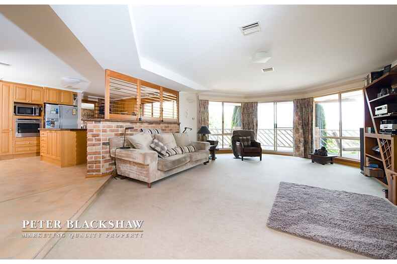 30 Pindari Crescent O'Malley 30 Pindari Crescent O'Malley