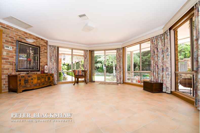 30 Pindari Crescent O'Malley 30 Pindari Crescent O'Malley