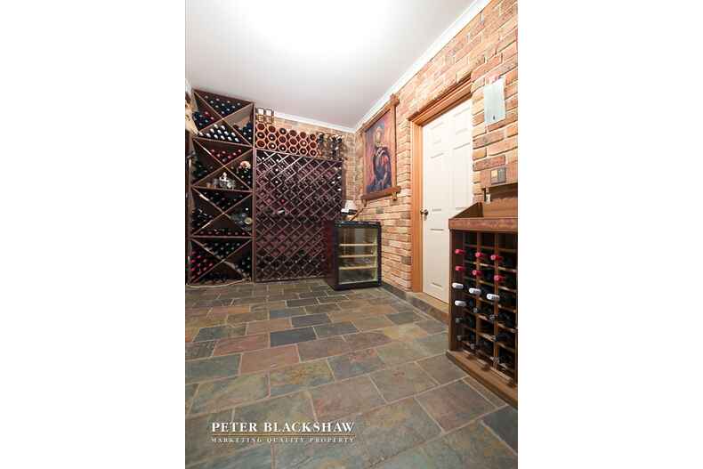 30 Pindari Crescent O'Malley 30 Pindari Crescent O'Malley