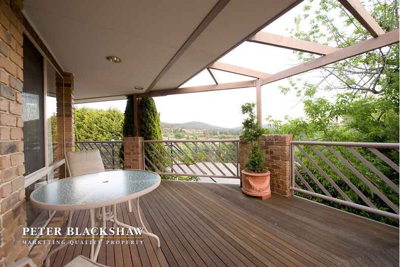 30 Pindari Crescent O'Malley 30 Pindari Crescent O'Malley