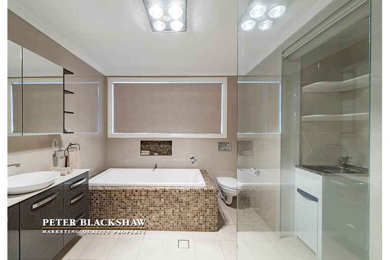 10 McBeath Place Kambah