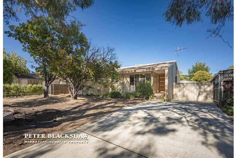 10 McBeath Place Kambah