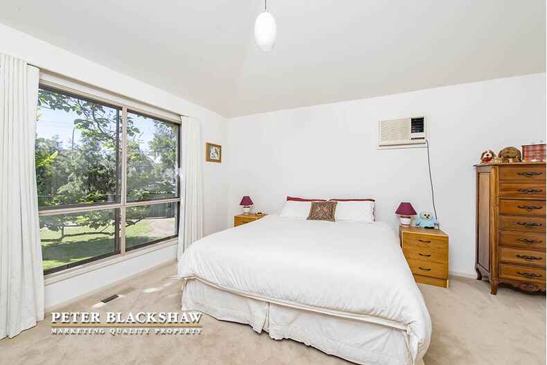 Lot 12/5 Percival Street Holder Lot 12/5 Percival Street Holder