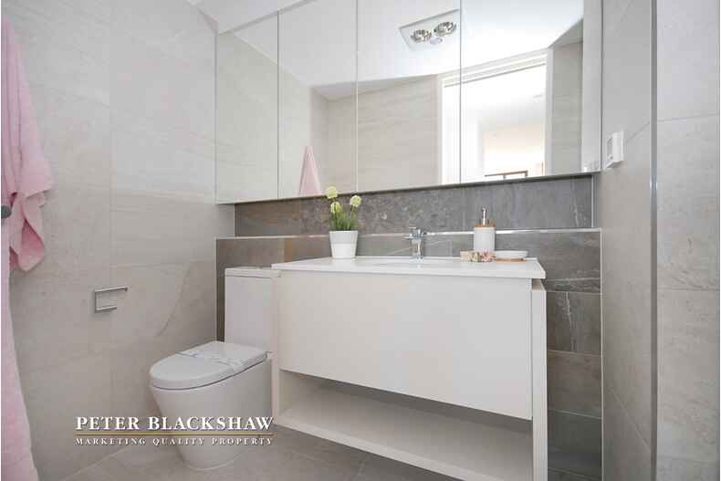 Peninsula A502/55 Honeysett View Kingston Peninsula A502/55 Honeysett View Kingston