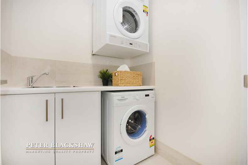 Peninsula A502/55 Honeysett View Kingston Peninsula A502/55 Honeysett View Kingston