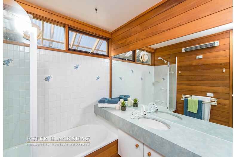 1 Maclachlan Street Holder 1 Maclachlan Street Holder