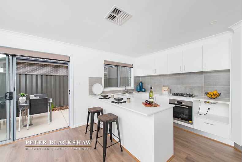 28 Pogson Street Moncrieff 28 Pogson Street Moncrieff