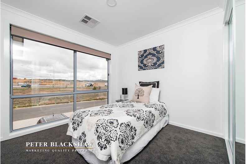 28 Pogson Street Moncrieff 28 Pogson Street Moncrieff