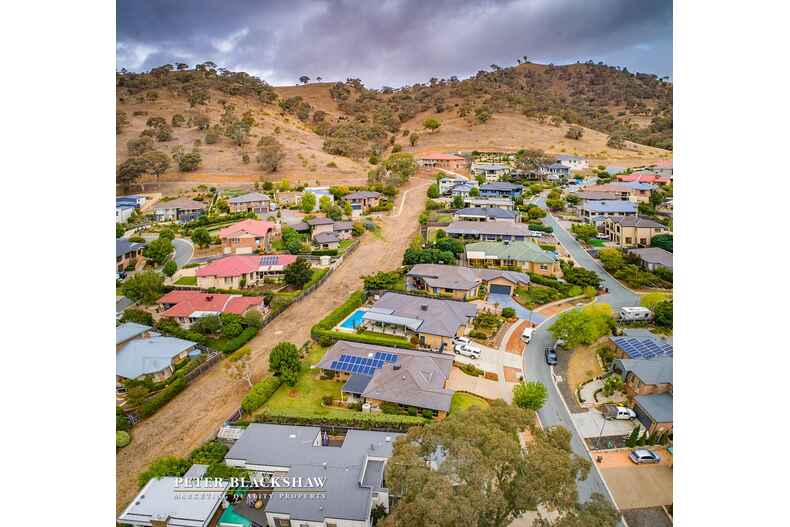 5 Olive Pink Crescent Banks 5 Olive Pink Crescent Banks