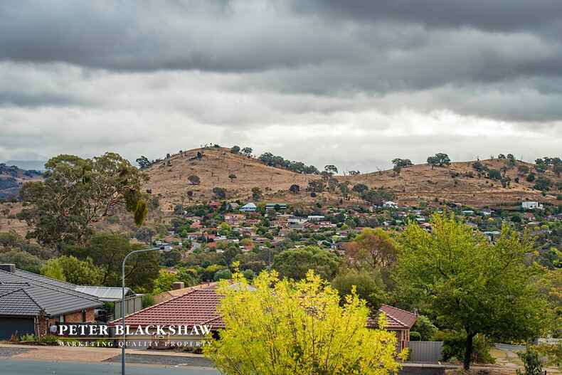 5 Olive Pink Crescent Banks 5 Olive Pink Crescent Banks