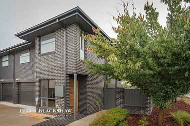 1/9  Bungendore Road Queanbeyan East