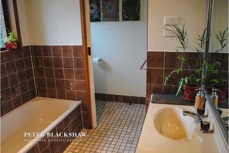 24 McKeahnie Street Crestwood 24 McKeahnie Street Crestwood