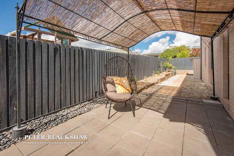 8/11-13 Hutchison Circuit Crestwood