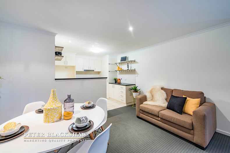 8/11-13 Hutchison Circuit Crestwood