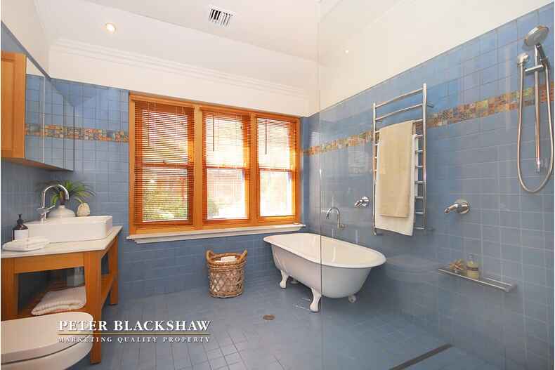 63 Euree Street Reid 63 Euree Street Reid