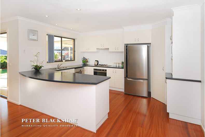 7 Olive Pink Crescent Banks