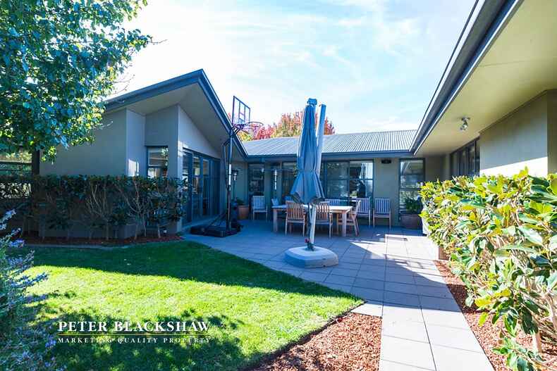 8 Laurence Close Jerrabomberra