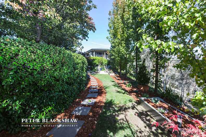 8 Laurence Close Jerrabomberra