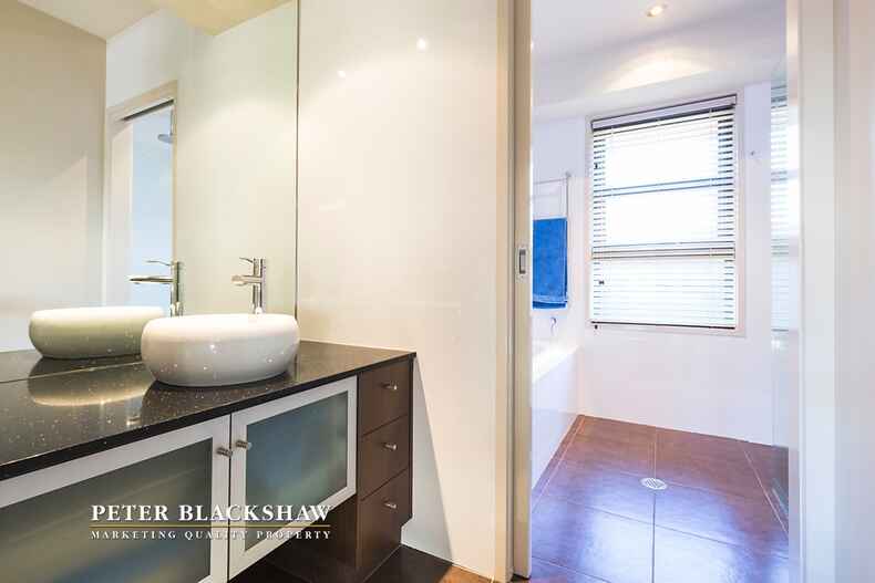 8 Laurence Close Jerrabomberra