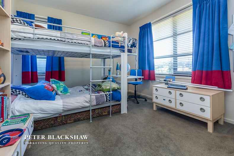 8 Laurence Close Jerrabomberra