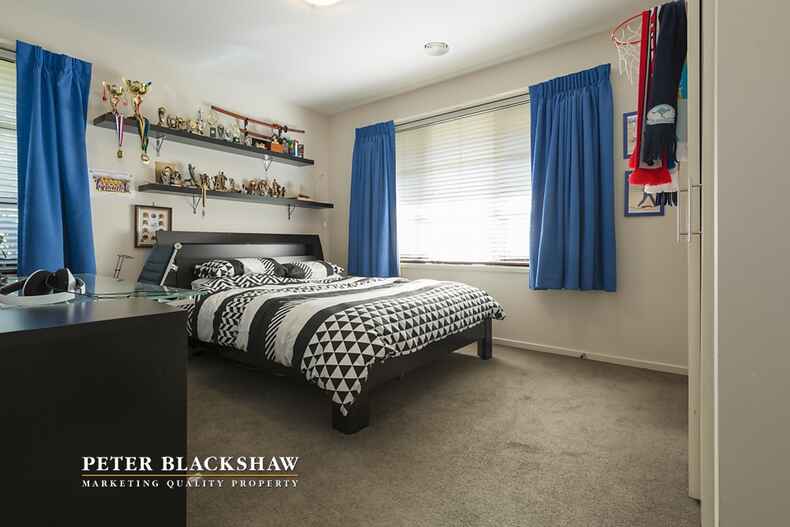 8 Laurence Close Jerrabomberra