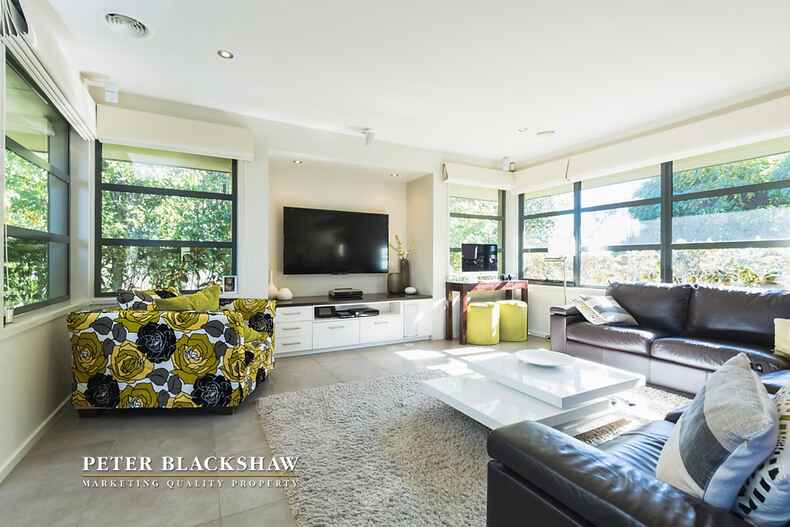 8 Laurence Close Jerrabomberra