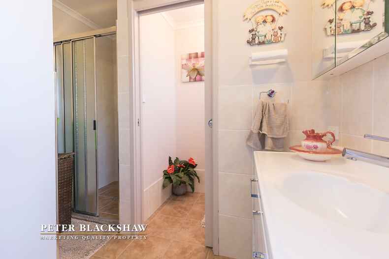 8 Laurence Close Jerrabomberra