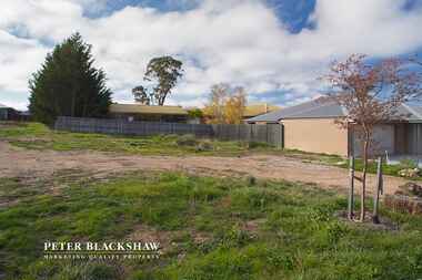 15  Griffiths Link Googong