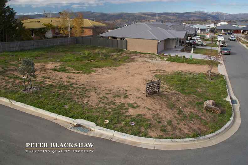 15  Griffiths Link Googong