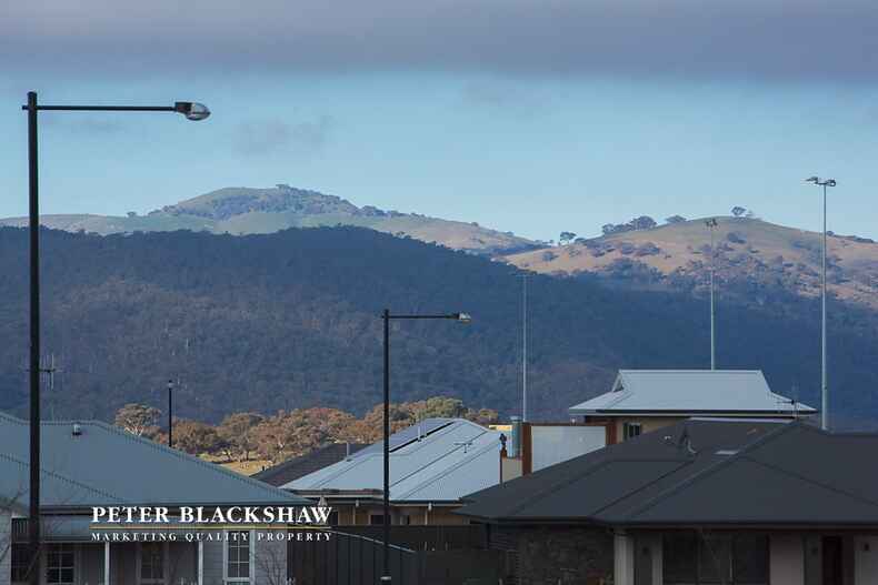 15  Griffiths Link Googong