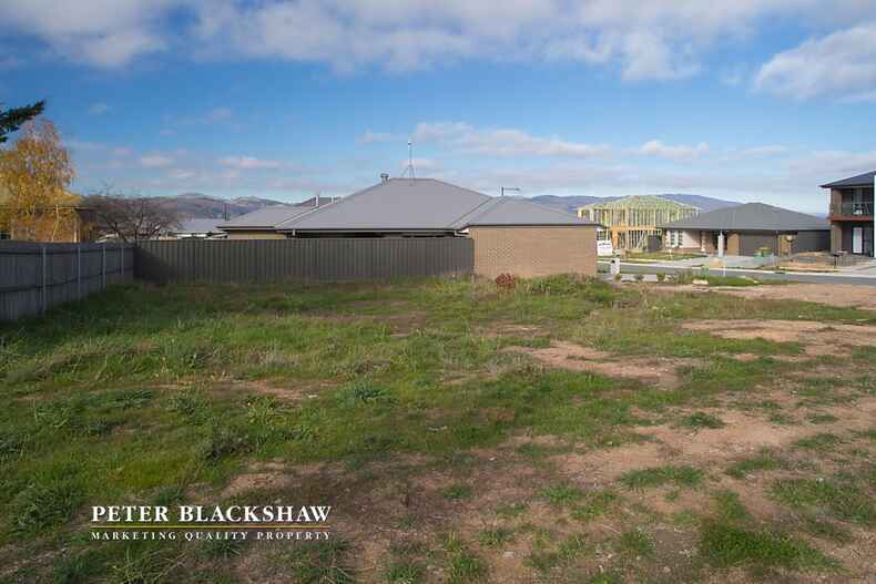 15  Griffiths Link Googong