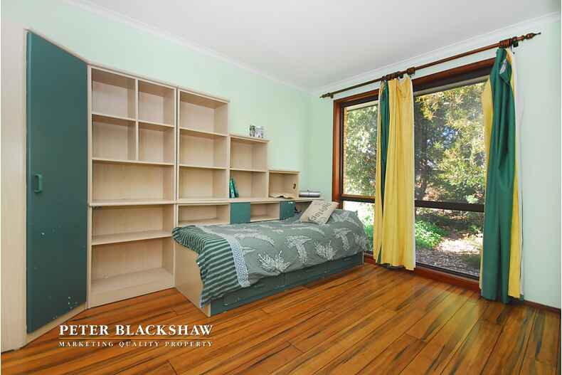 50 Twamley Crescent Richardson 50 Twamley Crescent Richardson