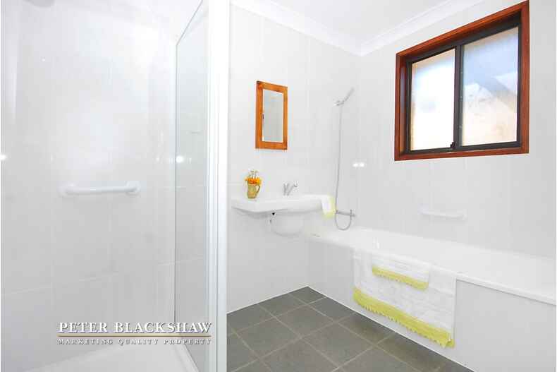 50 Twamley Crescent Richardson 50 Twamley Crescent Richardson