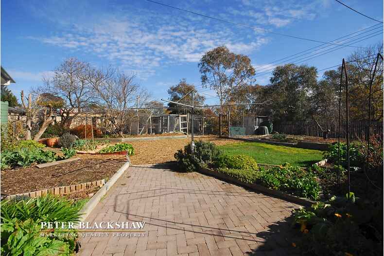 50 Twamley Crescent Richardson 50 Twamley Crescent Richardson