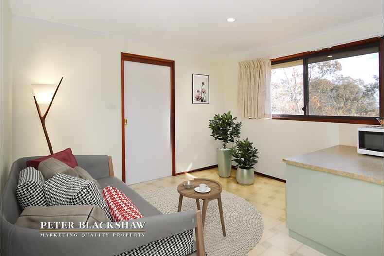 50 Twamley Crescent Richardson 50 Twamley Crescent Richardson