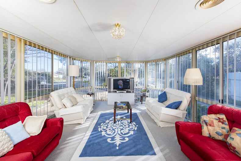 60 Vanzetti Crescent Kambah 60 Vanzetti Crescent Kambah