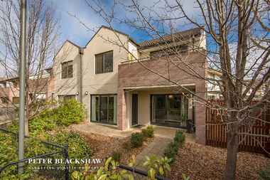 41/193 Mouat Street Lyneham