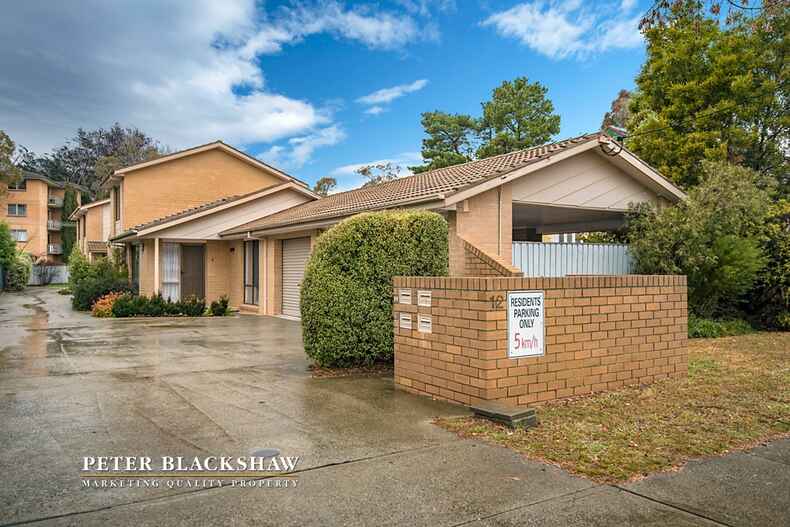 2/12 McKeahnie Street Queanbeyan