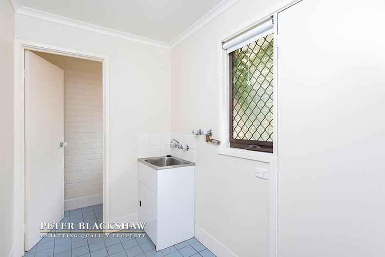 2/12 McKeahnie Street Queanbeyan