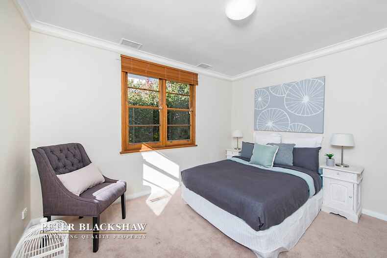11 Turner Place Yarralumla 11 Turner Place Yarralumla