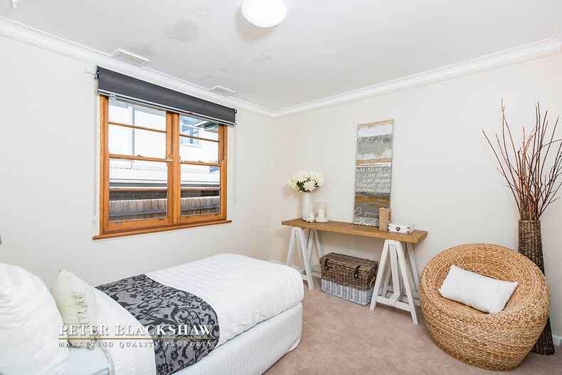 11 Turner Place Yarralumla 11 Turner Place Yarralumla