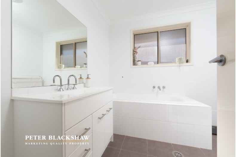 78 Hollows Circuit Macgregor 78 Hollows Circuit Macgregor