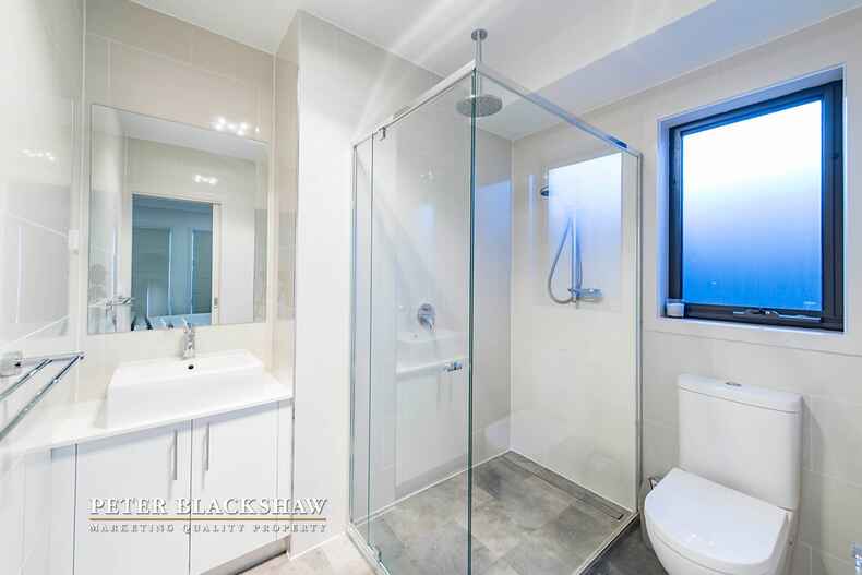 21 Griffiths Link Googong