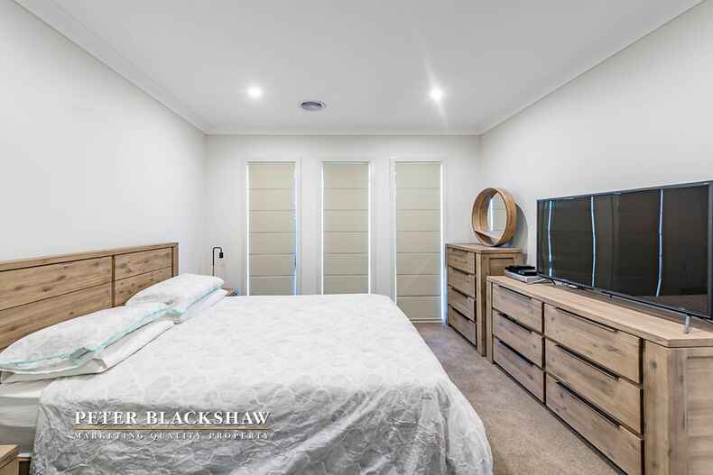 21 Griffiths Link Googong