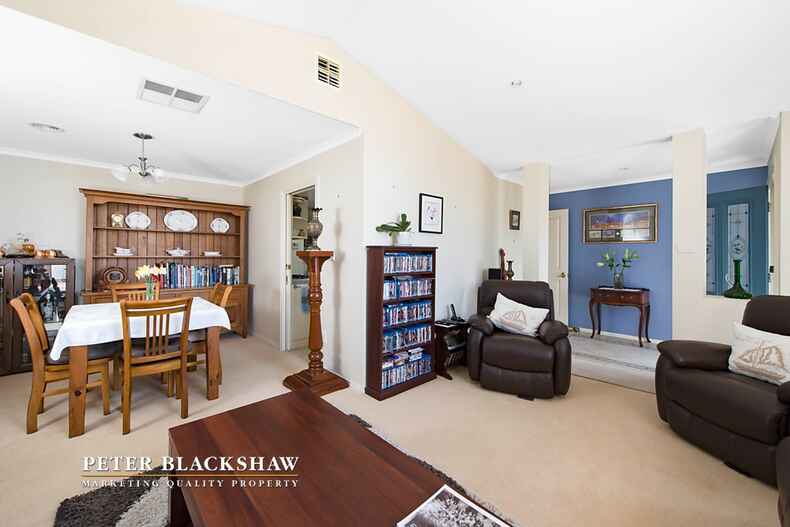 26 Ironbark Circuit Jerrabomberra