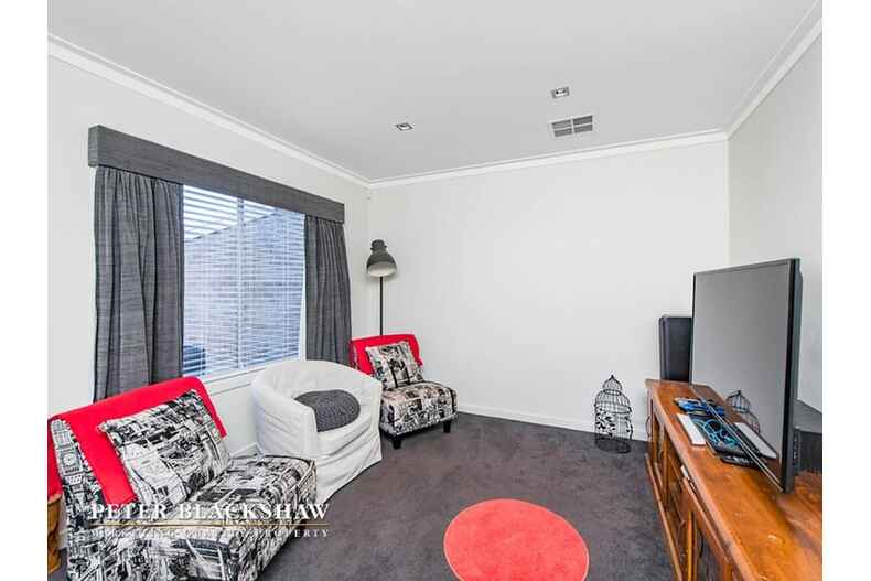 8/50 Victoria Owen Circuit Casey